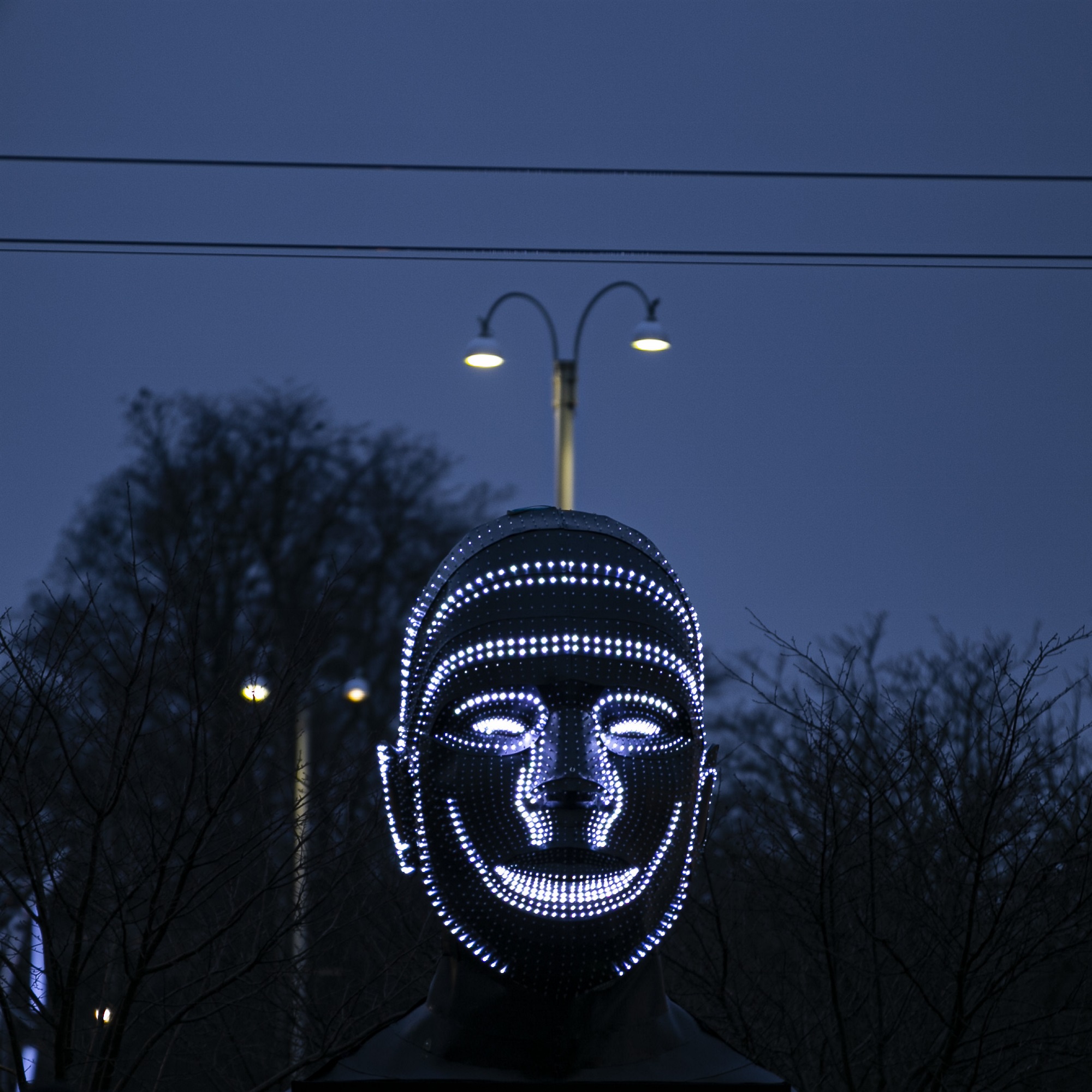 Art: Talking Heads, Creator: Viktor Vicsek,/ photo by: Mitra